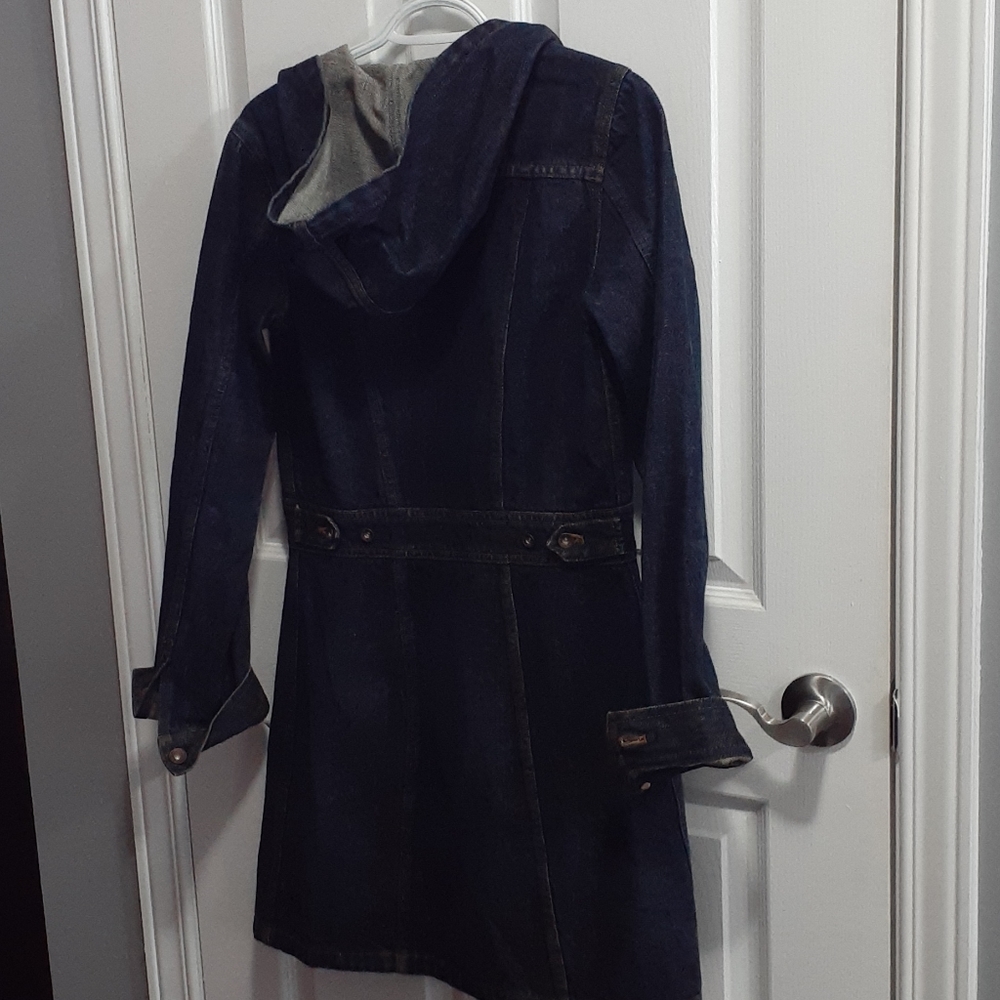 Coat - Picture 2 of 3
